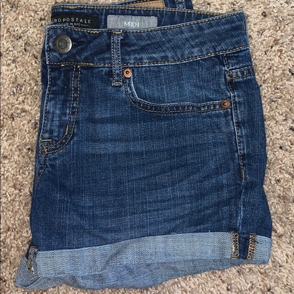 Aeropostale Pants - Aéropostale Midi Denim Shorts